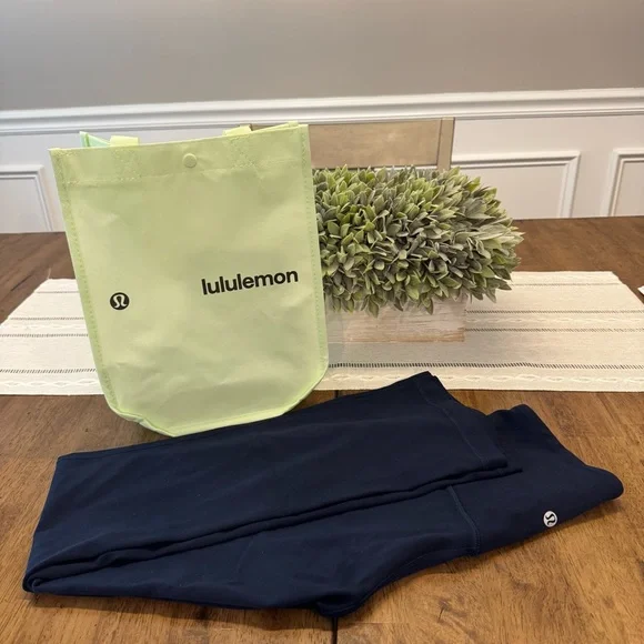 Lululemon Align High-Rise Mini-Flare Pants 
*Extra Short* - Picture 3 of 4